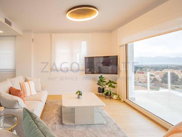 Casa adosada en Venta en Montebello Nou Espai