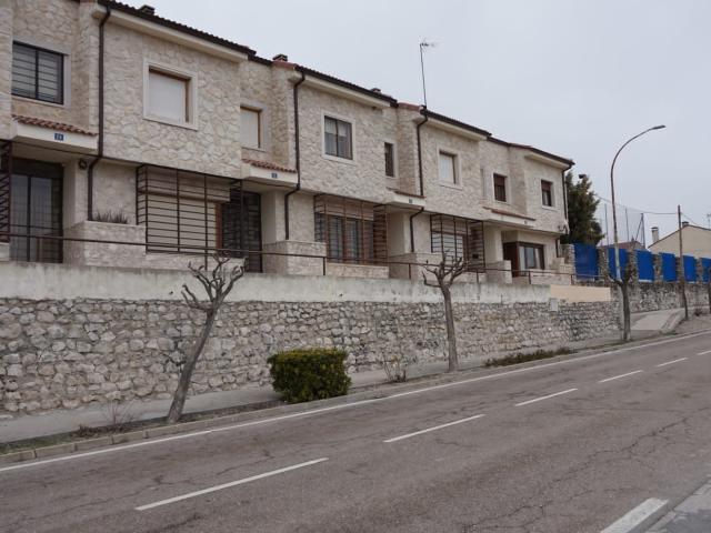 Casa adosada en Venta en Montemayor de Pililla