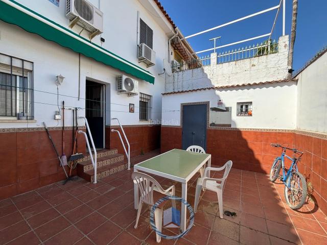 Casa adosada en venta en Montequinto, Condequinto. Casas adosadas.