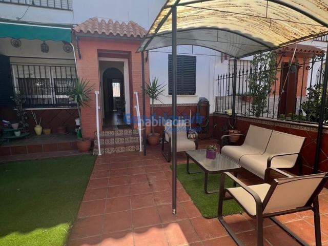 Casa adosada en venta en Montequinto, Condequinto. ADOSADO EN CONDEQUINTO. Casas adosadas.