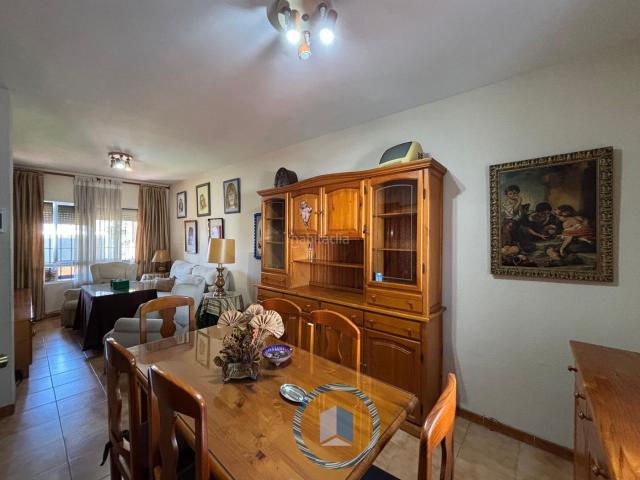 Casa adosada en venta en Montequinto, Condequinto. Venta de chalet en Condequinto. Casas adosadas.