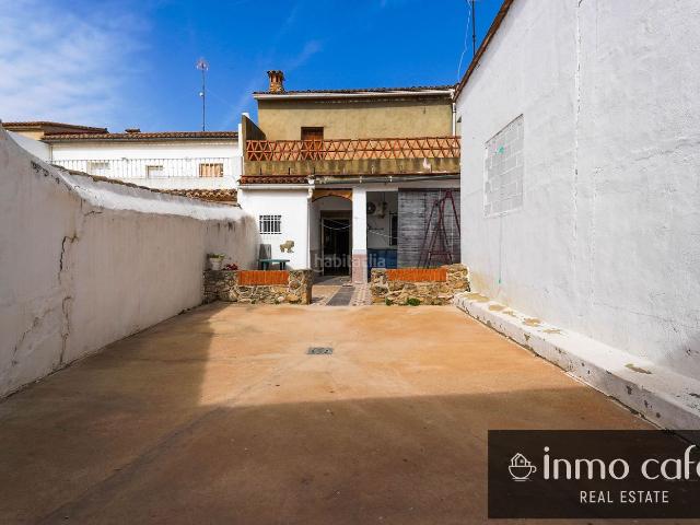 Casa adosada en venta en Montesa. Casas adosadas.