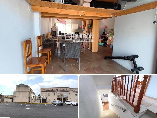 Casa adosada en venta en Montferri. Casa adosada en venta en Montferri en venta con inquilinos Rentabilidad neta 5. Casas adosadas.