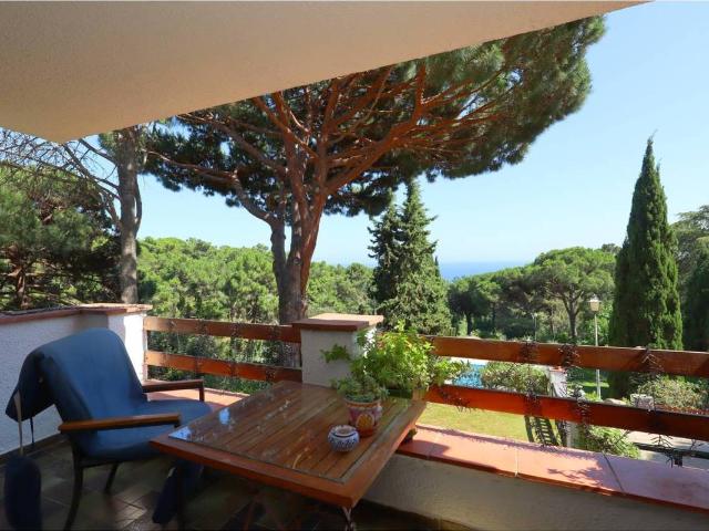 Casa adosada en Venta en Montgoda