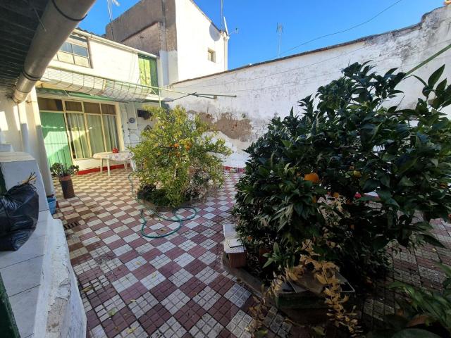 Casa adosada en venta en Montijo. Casas adosadas.