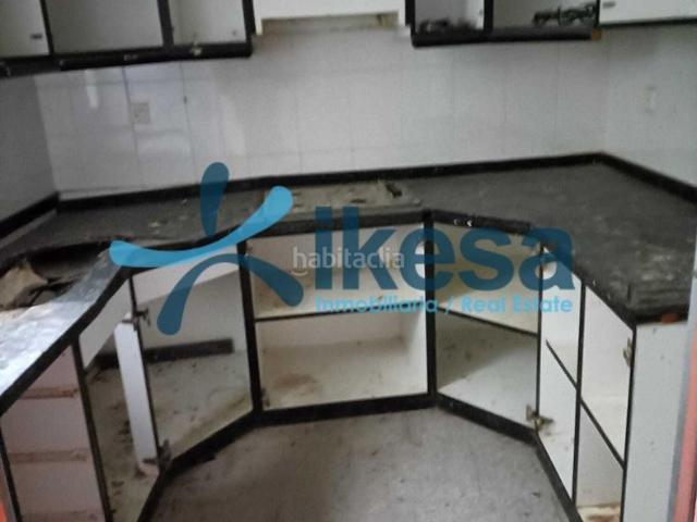Casa adosada en venta en Montilla. Casa adosada en Montilla !. Céntrica y con garaje. Casas adosadas.