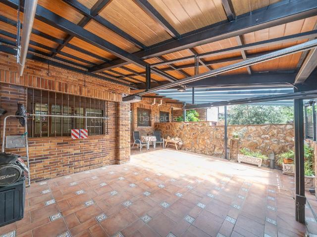 Casa adosada en venta en Moralzarzal, Colegios. Chalet adosado en Moralzarzal. Casas adosadas.