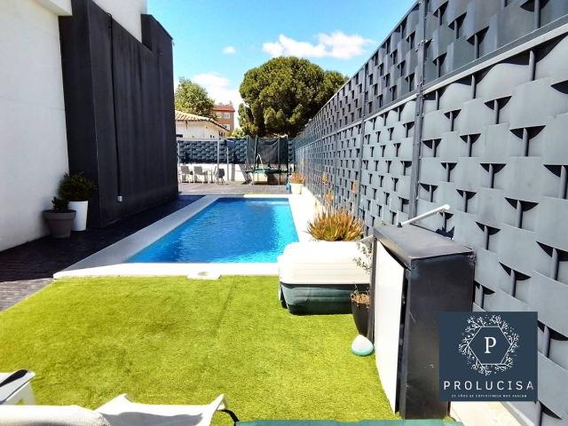 Casa adosada en Venta en Moraleja de Enmedio