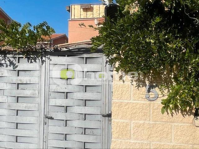 Casa adosada en venta en Moraleja del Vino. adosado en Moraleja del vino. Casas adosadas Moraleja del.