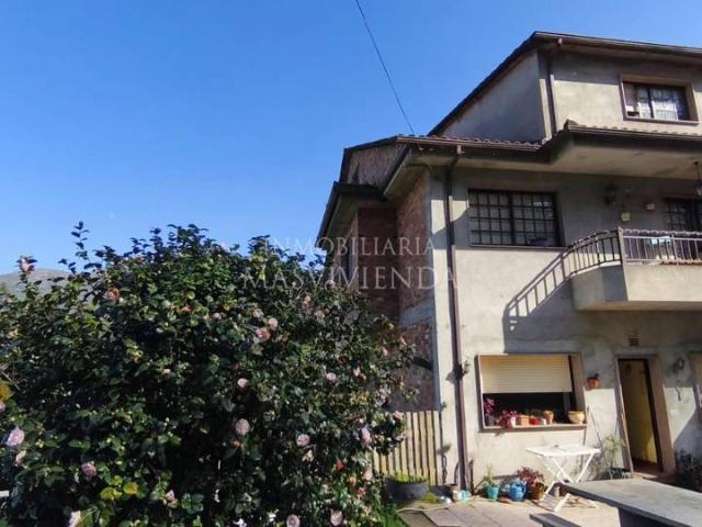 Casa adosada en Venta en Mos