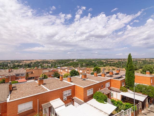 Casa adosada en venta en Móstoles, Parque Coimbra. Chalet Adosado. Casas adosadas.