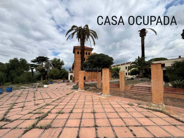 Casa adosada en venta en Mataró, Urbanitzacions. CASA OCUPADA. Casas adosadas.