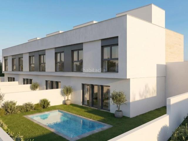 Casa adosada en venta en Mazarrón, Mazarrón Casco Urbano. Promoción de 4 Villas adosadas y pareadas de nueva construcción con piscina privada en el Country Club de Mazarrón. Casas adosadas.