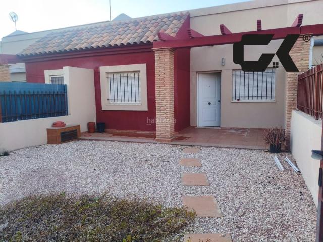 Casa adosada en venta en Mazarrón, Mazarrón Casco Urbano. Villa con Solárium Panorámico y Piscina Saladillo Golf. Casas adosadas.