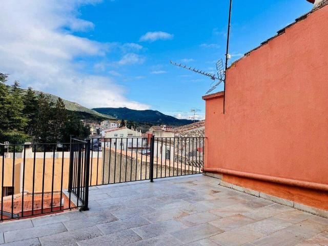 Casa adosada en Venta en Maçanet de Cabrenys