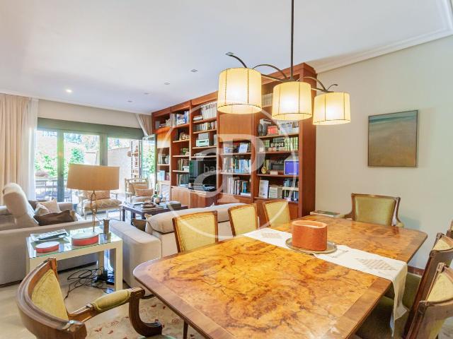 Casa adosada en venta en Madrid, Aravaca. Casa adosada a la venta en Aravaca. Casas adosadas.
