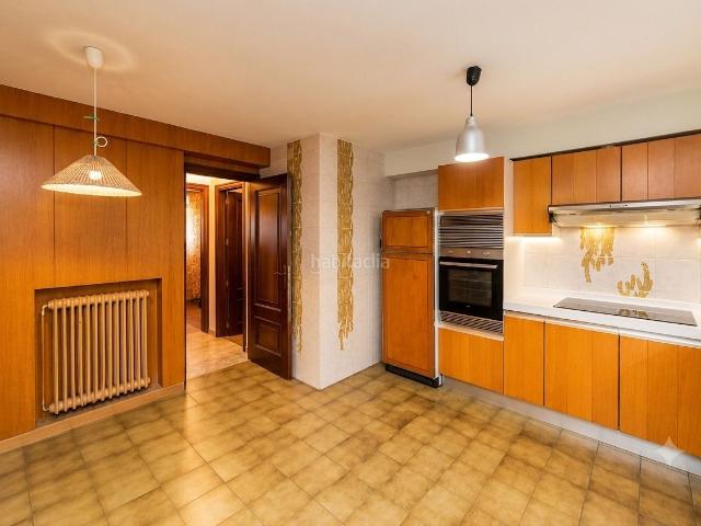Casa adosada en venta en Madrid, La Florida El Plantío. Chalet adosado en venta en Calle Fernando Oriol. Casas adosadas.