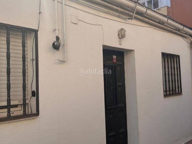 Casa adosada en venta en Madrid, Pueblo Nuevo. Encantador Adosado en Pueblo Nuevo, Madrid 300,000. Casas adosadas.