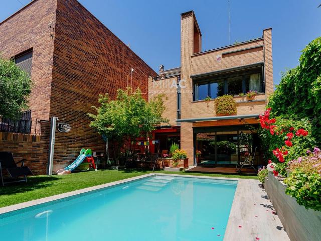 Casa adosada en venta en Madrid, Peñagrande. en Madrid. Casas adosadas.