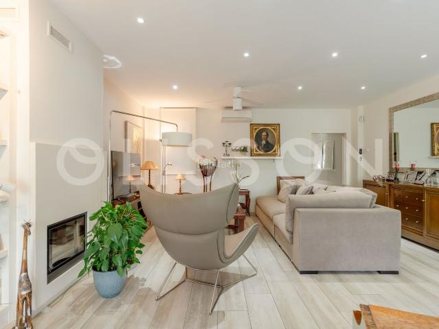 Casa adosada en venta en Madrid, Valdebebas Valdefuentes. Chalet adosado reformado con amplitud y luz en la zona más tranquila de Valdebebas. Casas adosadas.