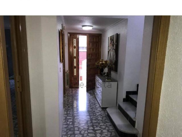 Casa adosada en Venta en Madrigueras