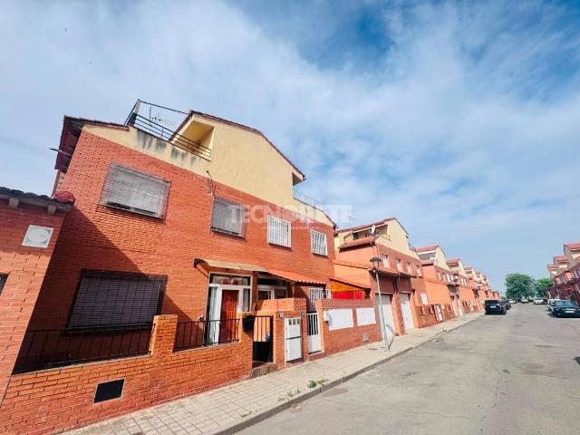 Casa adosada en Venta en Magán