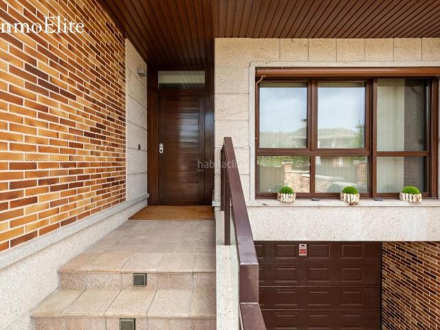 Casa adosada en venta en Majadahonda, Los Satélites Roza Martín. CHALET ADOSADO DE LUJO CON PISCINA PRIVADA. Casas adosadas.