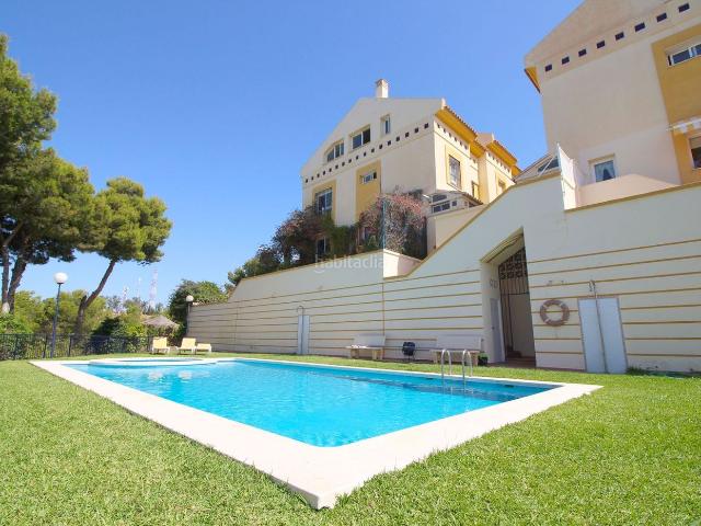 Casa adosada en venta en Málaga, Cerrado de Calderón Hacienda Paredes. BIENVENIDOS A LA ATALAYA DEL CERRADO DE CALDERÓN, MALAGA ESTE. EXCLUSIVIDAD, AMPLITUD Y UNAS VISTAS QUE ENAMORAN. Casas.
