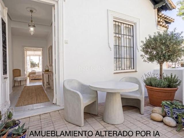 Casa adosada en venta en Málaga, La Malagueta Monte Sancha. SEÑORIAL Y REPRESENTATIVA CASA, CON CARÁCTER, DANDO A PASEO DE SANCHA, TECHOS MUY ALTOS, Y DETALLES DE GRAN ARQUITECTURA. Casas.