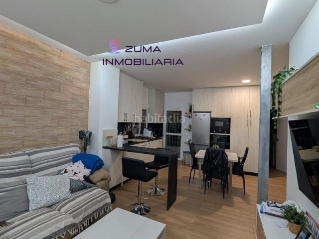 Casa adosada en venta en Málaga, Santa Isabel. Moderno Adosado Reformado en Puerto de la Torre, Málaga. Casas adosadas.