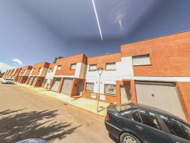 Casa adosada en Venta en Malagón