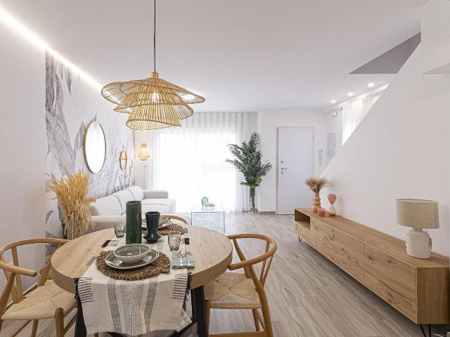 Casa adosada en venta en Manga del Mar Menor La, Tomás Maestre. Casas adosadas Manga del Mar Menor.