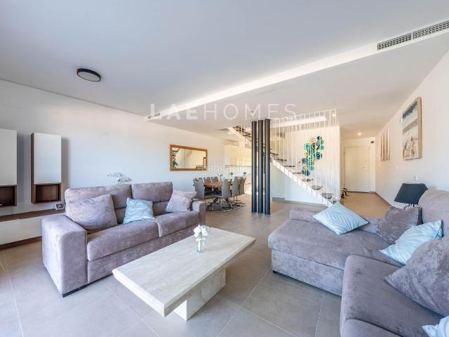Casa adosada en venta en Manilva, Chullera. Adosado con vistas al mar en La Chullera Manilva. Casas adosadas.