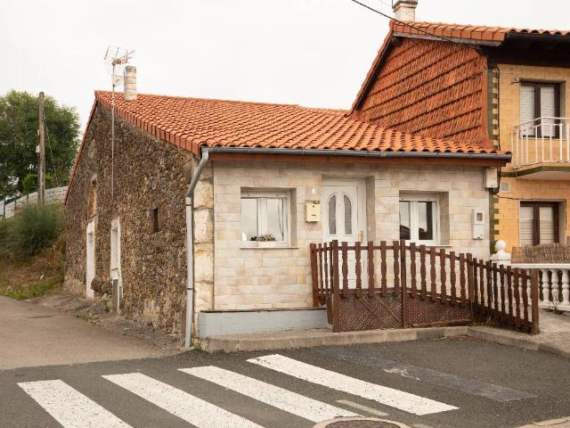 Casa adosada en Venta en Maoño Azoños