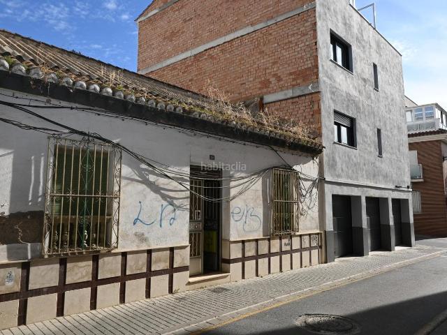 Casa adosada en venta en Maracena. CASA EN MARACENA PARA REFORMAR O PARA DERRIBAR DE 175 METROS DE SUPERFICIE !. Casas adosadas.