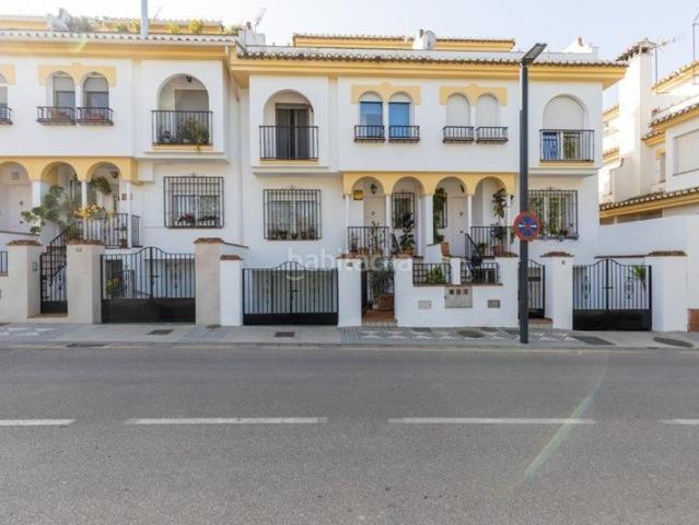 Casa adosada en venta en Maracena. Casas adosadas.