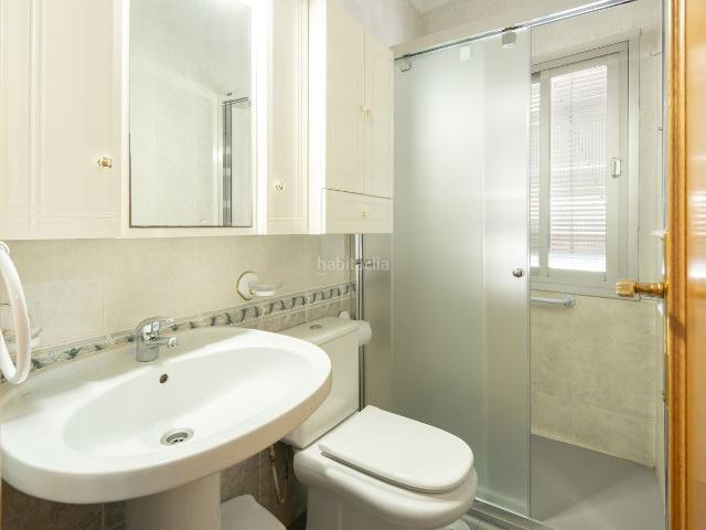 Casa adosada en venta en Maracena. Chalet Adosado en Esquina en Maracena. Casas adosadas.