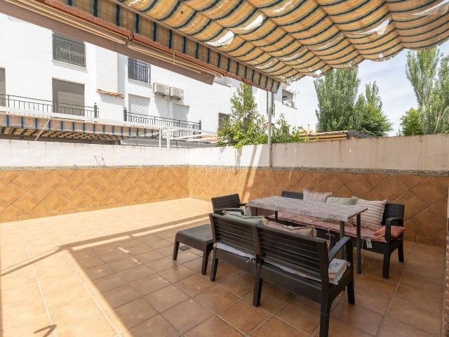 Casa adosada en venta en Maracena. OPORTUNIDAD EN VENTA DE CASA ADOSADA DE TRES DORMITORIOS EN MARACENA. Casas adosadas.