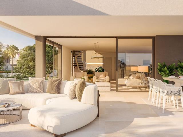Casa adosada en venta en Marbella, Casco Antiguo. Viviendas de lujo en Elviria Marbella. Casas adosadas.