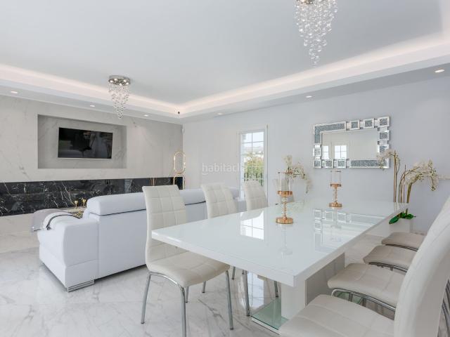 Casa adosada en venta en Marbella, Aloha. Casas adosadas.