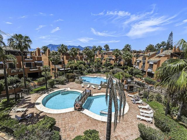 Casa adosada en venta en Marbella, Bahía de Marbella. Casas adosadas.