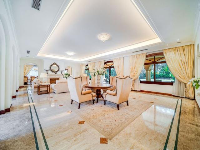 Casa adosada en venta en Marbella, Guadalmina Baja. Casas adosadas.