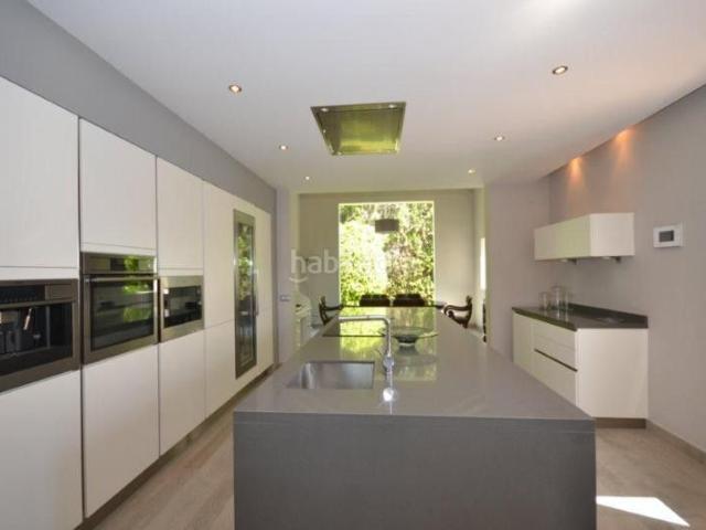 Casa adosada en venta en Marbella, Guadalmina Baja. Casas adosadas.