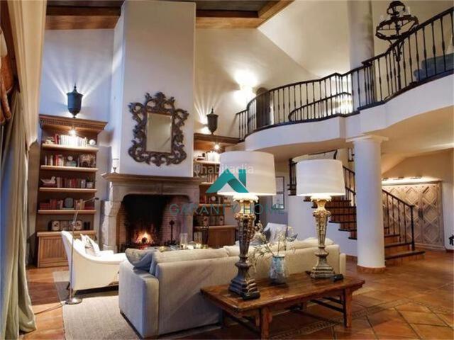 Casa adosada en venta en Marbella, Elviria. Casa adosada en venta en Elviria. Casas adosadas.