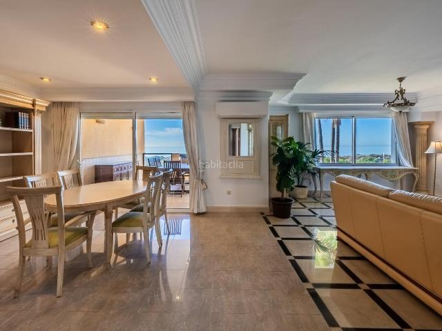 Casa adosada en venta en Marbella, Elviria. Casas adosadas.