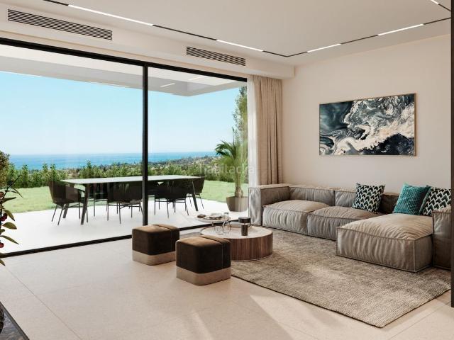 Casa adosada en venta en Marbella, Elviria. Excepcional Adosados con Panoramic Vistas al mar. Casas adosadas.