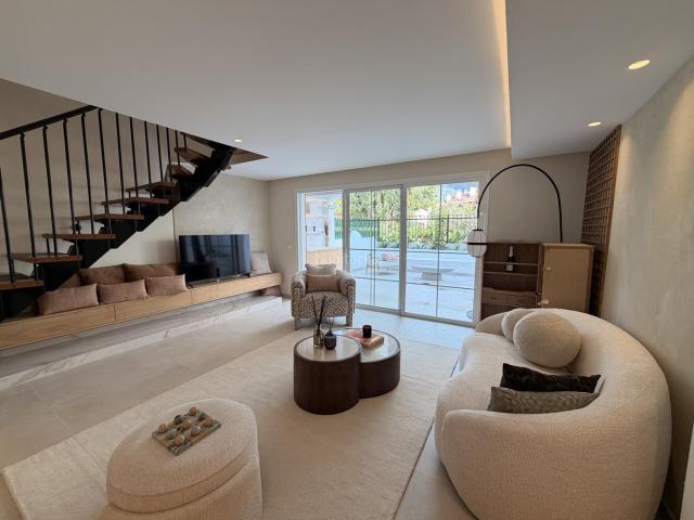 Casa adosada en venta en Marbella, Lomas de Marbella Club. Exclusiva casa adosada de lujo en Las Lomas del Marbella Club, Marbella Golden Mile. Casas adosadas.