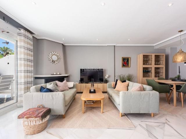 Casa adosada en venta en Marbella, La Carolina Guadalpín. Casas adosadas.