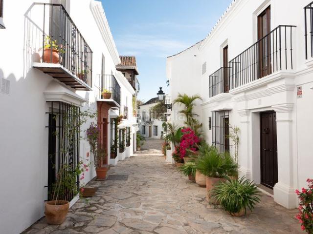 Casa adosada en venta en Marbella, La Carolina Guadalpín. Casas adosadas.