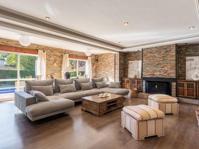 Casa adosada en venta en Marbella, La Carolina Guadalpín. Casas adosadas.